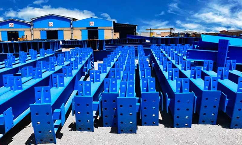 نقش سازه&zwnj;های فلزی سنگین در توسعه صنعت و شهرسازی: تجربه و چشم&zwnj;انداز شرکت اطمینان صنعت کرمان